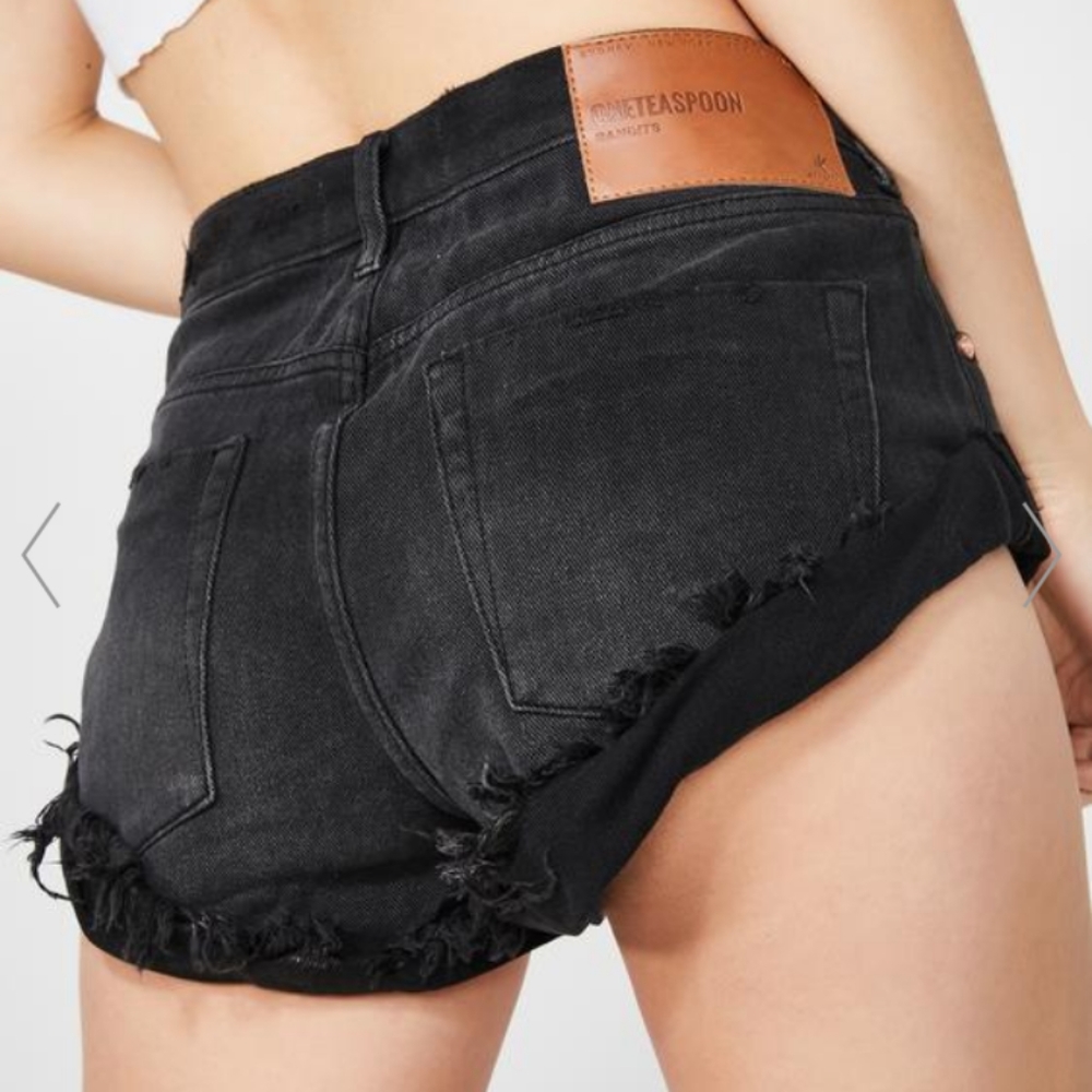 One teaspoon black Panther bandits shirts